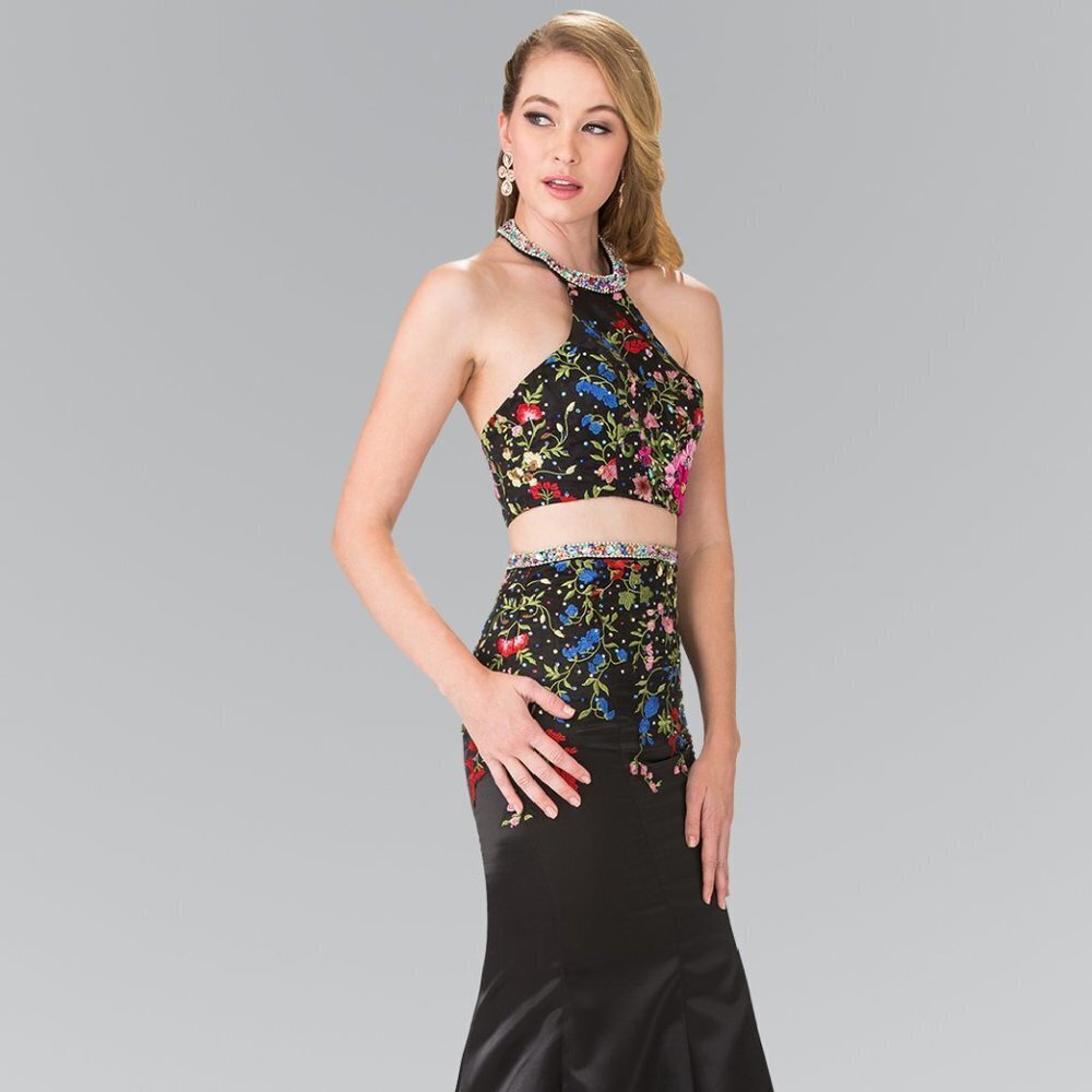 NEW SLEEVELESS MERMAID DRESS WITH HALTER NECKLINE EMBROIDERED WITH LACE GL2260
